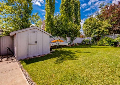 237 Scenic View Close Nw, Calgary, AB 
