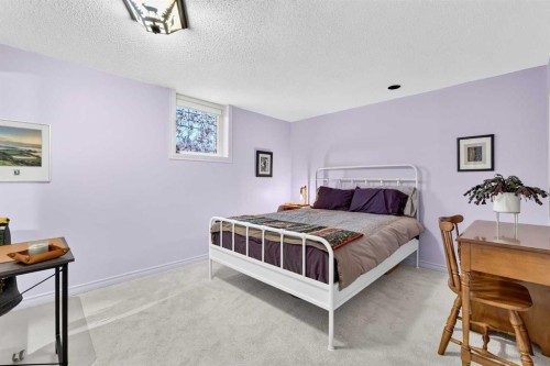 4911 43 Street Sw, Calgary, AB 