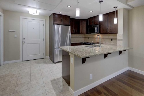 206-16 Varsity Estates Circle Nw, Calgary, AB 