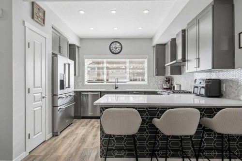 72 Masters Manor Se, Calgary, AB 