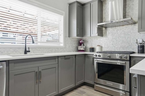 72 Masters Manor Se, Calgary, AB 