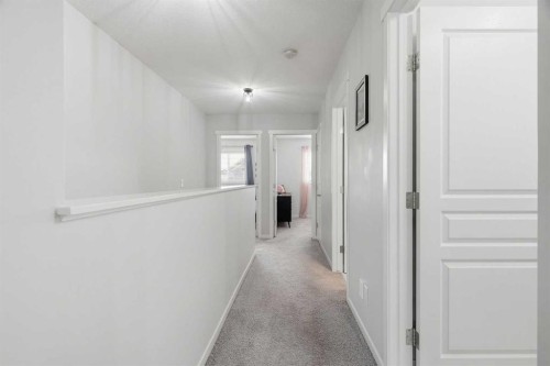 72 Masters Manor Se, Calgary, AB 