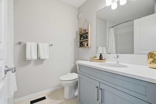 72 Masters Manor Se, Calgary, AB 