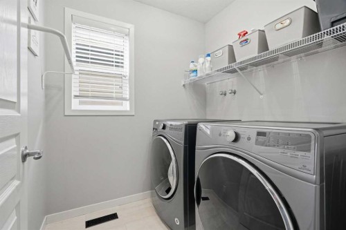 72 Masters Manor Se, Calgary, AB 