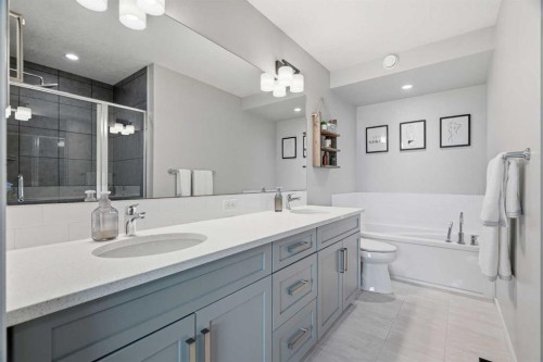 72 Masters Manor Se, Calgary, AB 