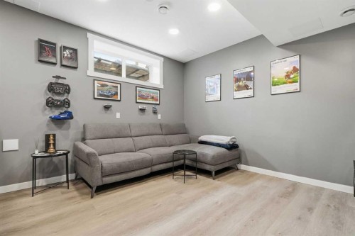 72 Masters Manor Se, Calgary, AB 