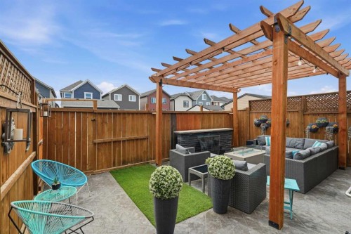 72 Masters Manor Se, Calgary, AB 