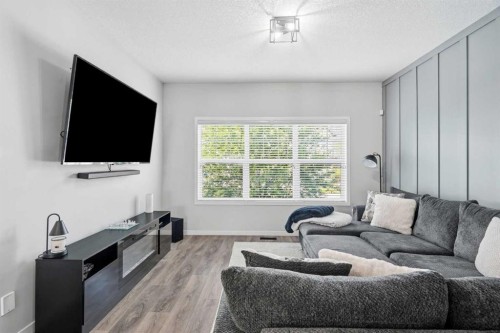 72 Masters Manor Se, Calgary, AB 