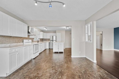 27 Beddington Road Ne, Calgary, AB 