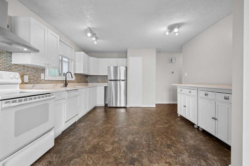 27 Beddington Road Ne, Calgary, AB 