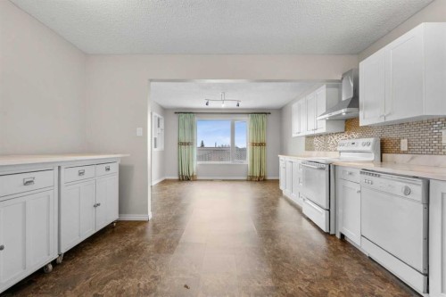 27 Beddington Road Ne, Calgary, AB 