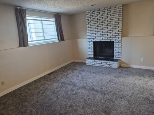 27 Beddington Road Ne, Calgary, AB 