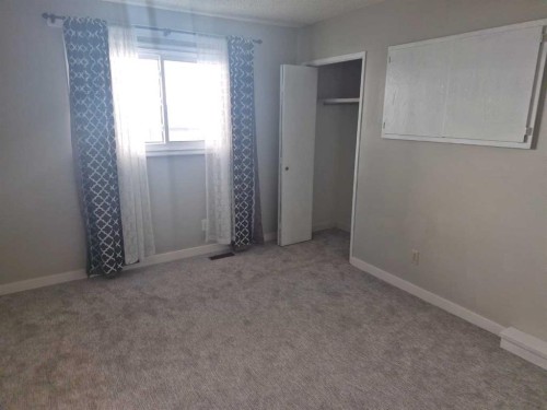 27 Beddington Road Ne, Calgary, AB 