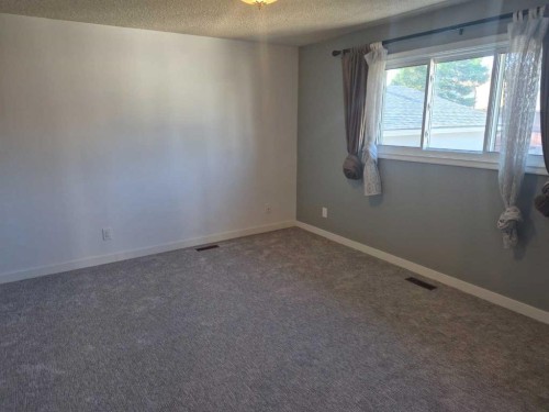27 Beddington Road Ne, Calgary, AB 