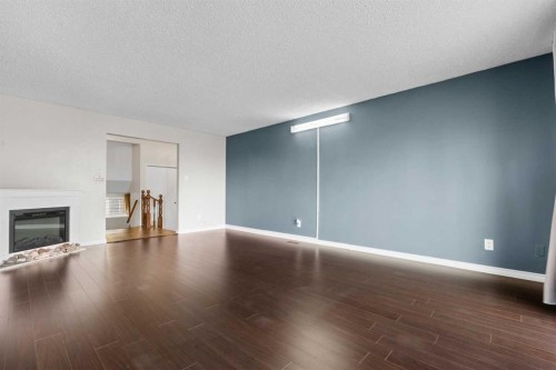 27 Beddington Road Ne, Calgary, AB 
