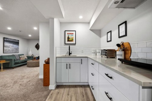 723 75 Avenue Sw, Calgary, AB 