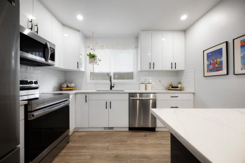 723 75 Avenue Sw, Calgary, AB 