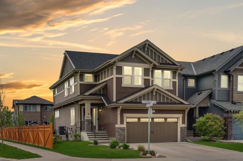 369 CLYDESDALE Way  Cochrane, AB T4C 0X2
