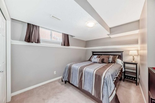 255 Copperfield Manor Se, Calgary, AB 
