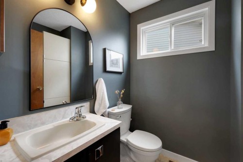 81 Strathcona Crescent Sw, Calgary, AB 