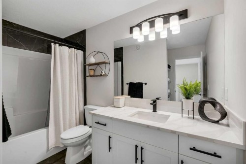 48 Lucas Passage Nw, Calgary, AB 