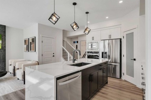 48 Lucas Passage Nw, Calgary, AB 