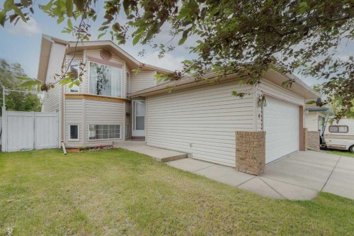 4 Big Springs Hill SE Airdrie, AB T4A 1N1