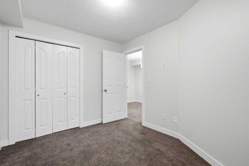 215-7110 80 Avenue Ne, Calgary, AB - Indoor