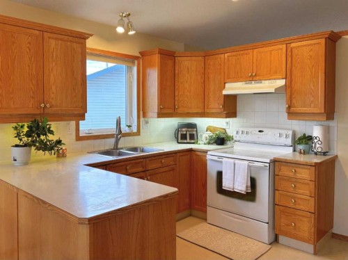6244 Cypress Close, Olds, AB 