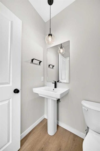 265 Heirloom Way Se, Calgary, AB 