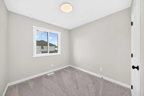 265 Heirloom Way Se, Calgary, AB 