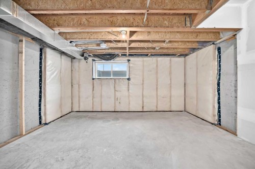 265 Heirloom Way Se, Calgary, AB 