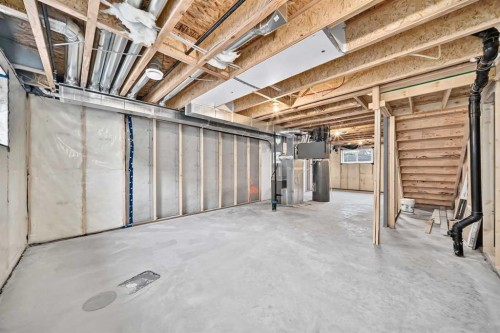 265 Heirloom Way Se, Calgary, AB 