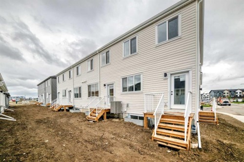265 Heirloom Way Se, Calgary, AB 