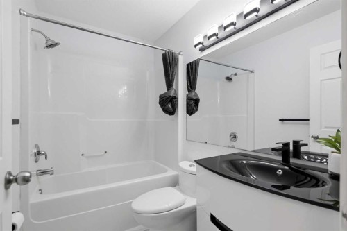 319 Coventry Road Ne, Calgary, AB 