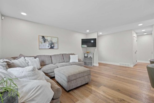 331 Midglen Place Se, Calgary, AB 
