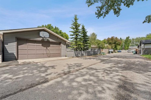 331 Midglen Place Se, Calgary, AB 
