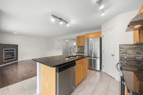 144 Panamount Lane Nw, Calgary, AB 