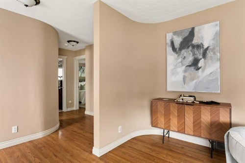 220 41 Avenue Nw, Calgary, AB 
