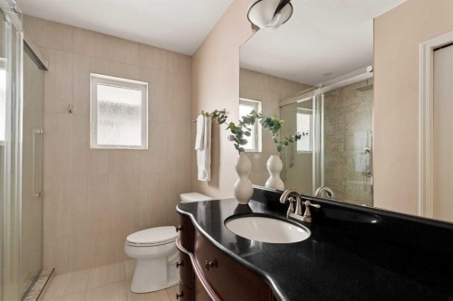 220 41 Avenue Nw, Calgary, AB 