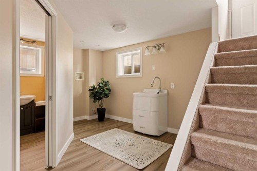 220 41 Avenue Nw, Calgary, AB 