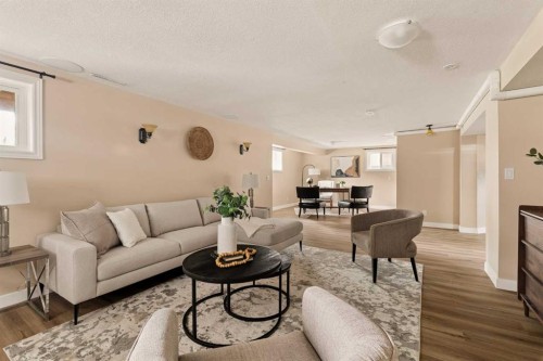 220 41 Avenue Nw, Calgary, AB 