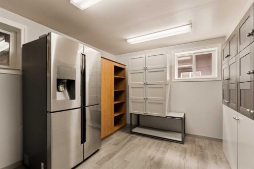 220 41 Avenue Nw, Calgary, AB 