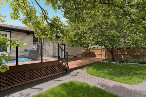 220 41 Avenue Nw, Calgary, AB 