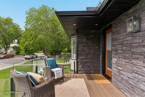 220 41 Avenue Nw, Calgary, AB 