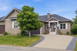 25 Ravine Drive Heritage Pointe, AB T1S 4H3