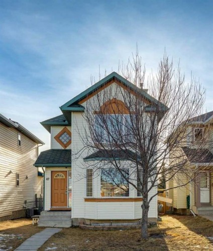 47 Covewood Park NE Calgary, AB T3K 4T2
