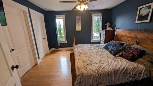 1220 21 Street, Bowden, AB 