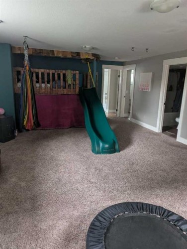 1220 21 Street, Bowden, AB 