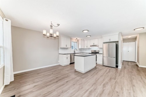 35 Green Meadow Crescent, Strathmore, AB 